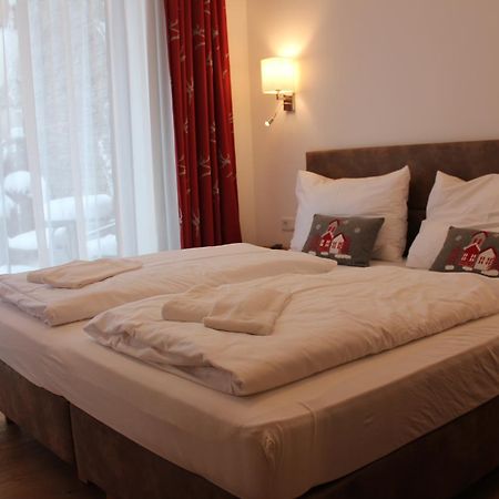 Penthouse Am Sonnenhang นอยเคียร์เชน อัม โกรสเวเนดิเกอร์ ภายนอก รูปภาพ
